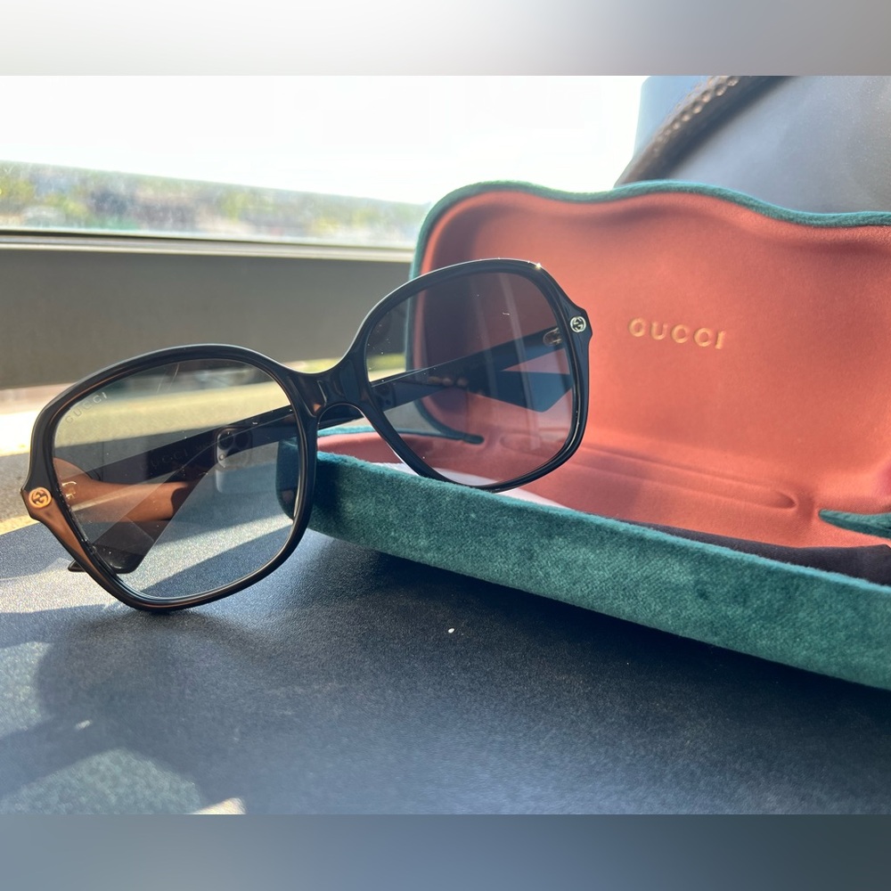 ‼️SOLD‼️Gucci Oversized Sunglasses